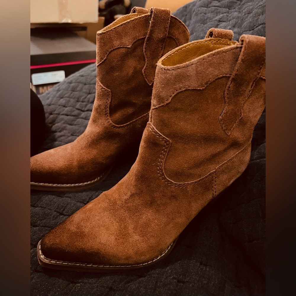 Zodiac Suede Western booties size 7 - Picture 6 of 8